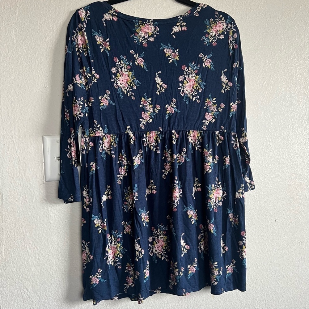 Aglow Maternity Blouse - Picture 2 of 3